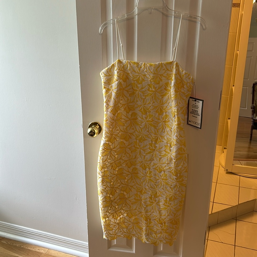 NWT Betsey Johnson Yellow and White Eyelet Shift Dress